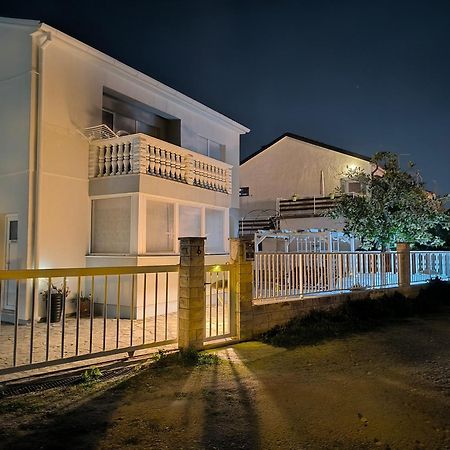 Diklo Beach Apartments Robert & Renata Zara Esterno foto