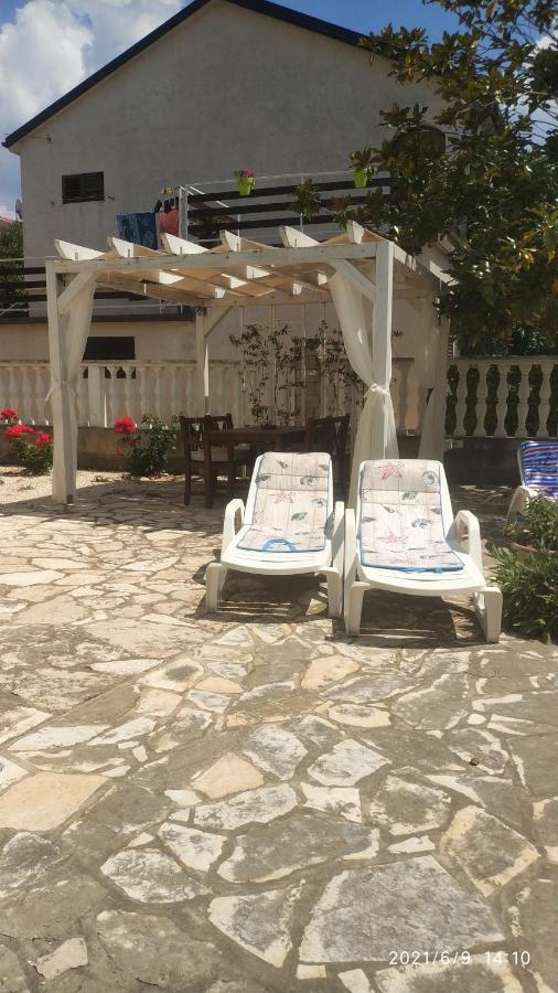 Diklo Beach Apartments Robert & Renata Zara Esterno foto