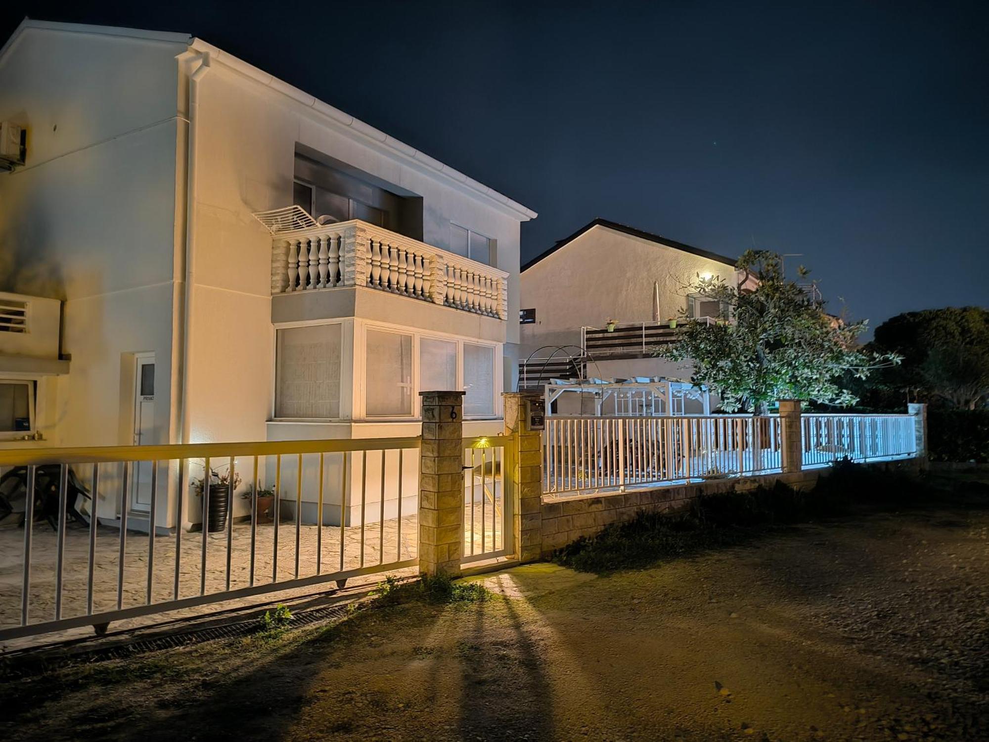 Diklo Beach Apartments Robert & Renata Zara Esterno foto